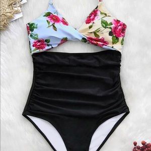 Cupshe Floral & Black Twist One Piece: Sz XXL: NWT
